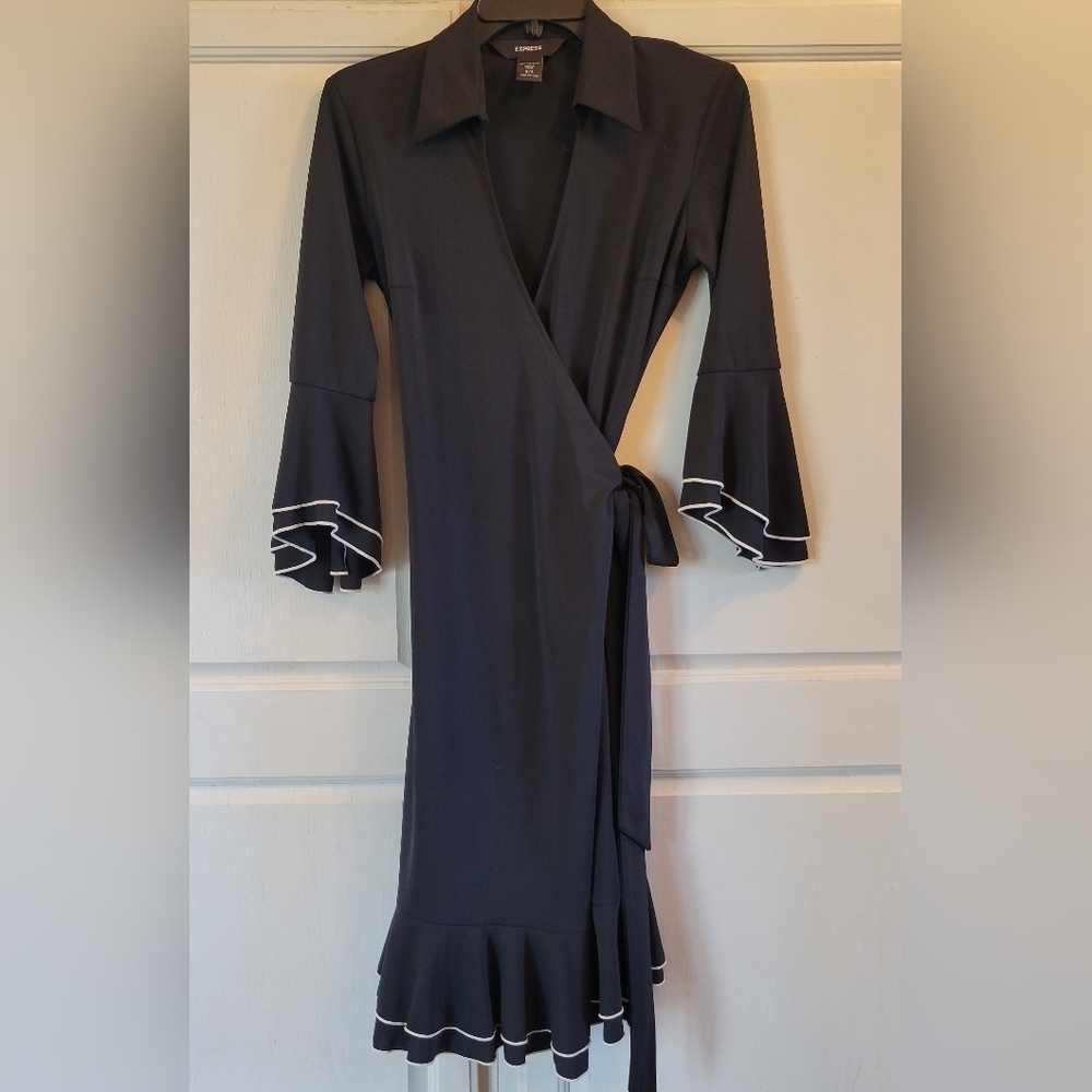 Vintage Express Collared Black White Trim Ruffle Poet Sleeve True Wrap Dress
